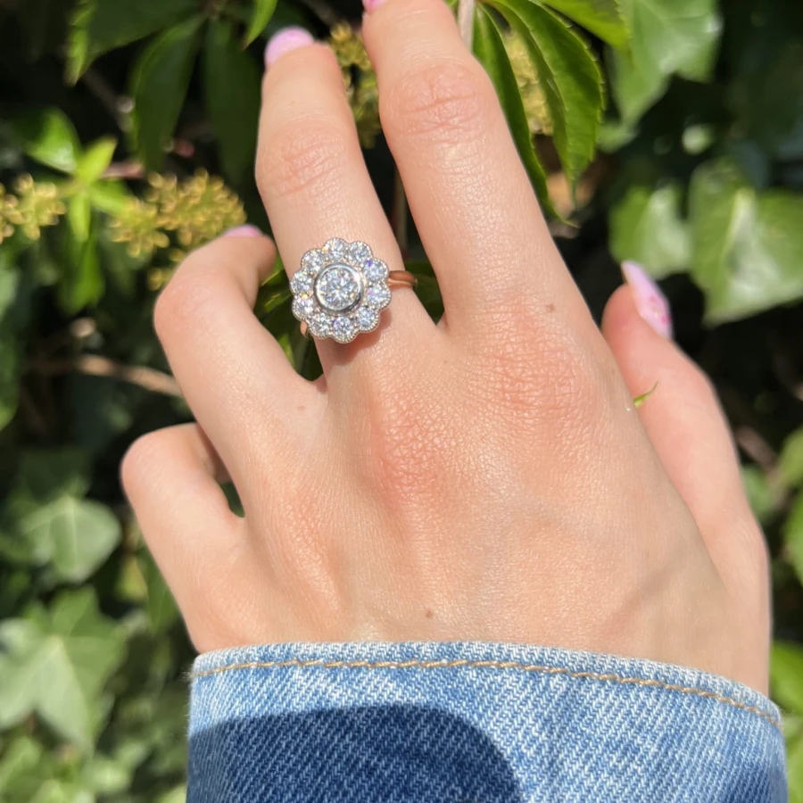Pierścionek zaręczynowy z moissanitem 1,6ct Vintage: Blossom - złoto 585