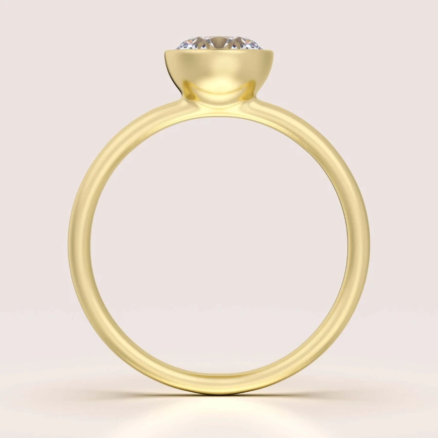 pierscionek-zareczynowy-bezel-hope-moissanit-1ct-szlif-brylantowy-front-zolte-zloto-hariets.jpg