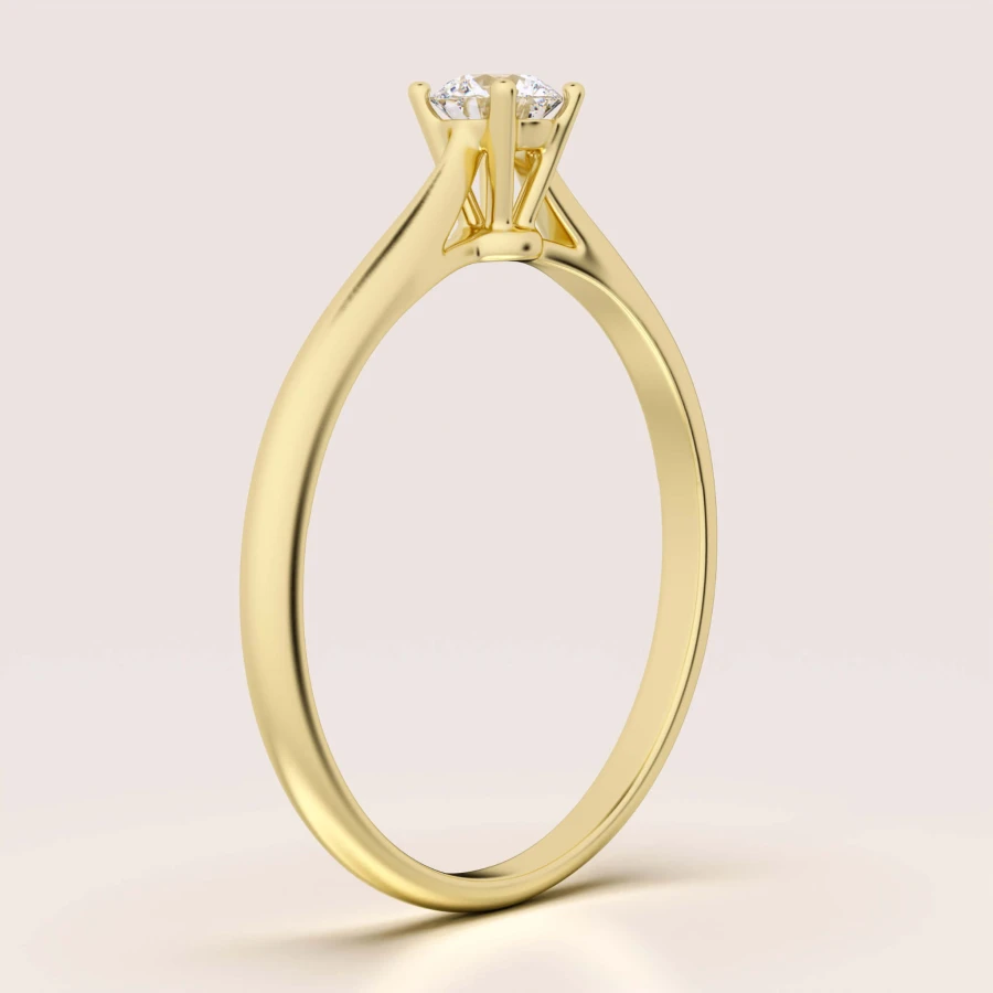 pierscionek-zareczynowy-solitaire-blink-moissanit-0-3ct-szlif-brylantowy-bok-zolte-zloto-hariets.jpg