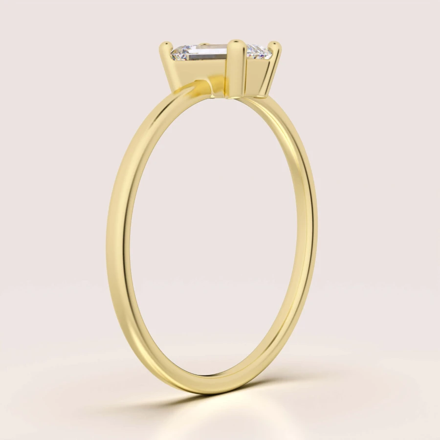pierscionek-zareczynowy-petit-diament-laboratoryjny-0-5ct-szlif-szmaragdowy-bok-zolte-zloto-finesse-hariets.jpg