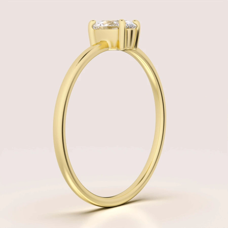 pierscionek-zareczynowy-petit-moissanit-0-5ct-szlif-owalny-bok-zolte-zloto-gracelet-hariets.jpg