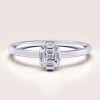 pierscionek-zareczynowy-petit-moissanit-0-5ct-szlif-asscher-biale-zloto-ray-hariets.jpg