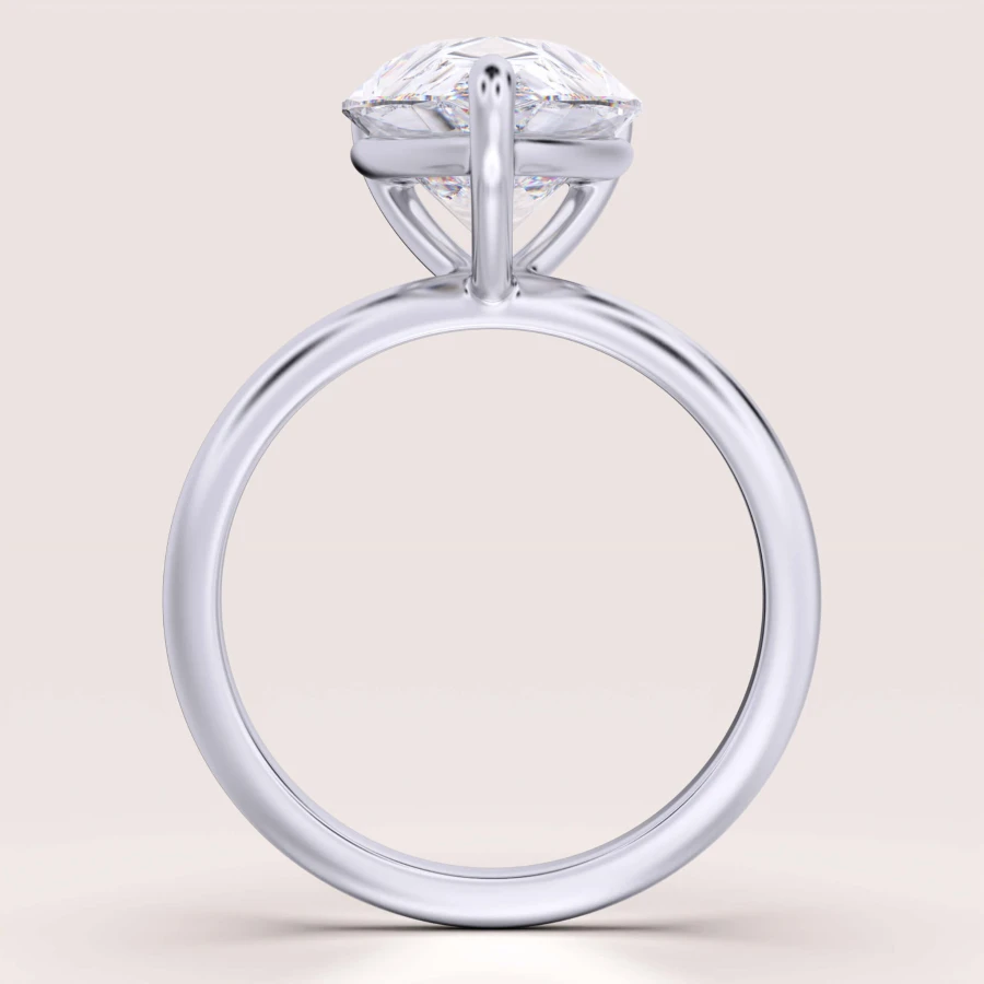 pierscionek-zareczynowy-royal-srones-moissanit-4ct-szlif-gruszka-front-srebro-glitare-hariets.jpg