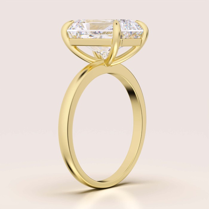 pierscionek-zareczynowy-royal-stones-moissanit-5ct-szlif-radiant-bok-zolte-zloto-avalon-hariets.jpg