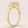 pierscionek-zareczynowy-trinity-seraphina-moissanit-2ct-centralny-szlif-owalny-bok-zolte-zloto-hariets.jpg