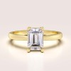 pierscionek-zareczynowy-solitaire-rapture-diament-laboratoryjny-1ct-szlif-szmaragdowy-zolte-zloto-hariets.jpg