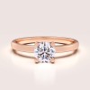 pierscionek-zareczynowy-solitaire-flare-moissanit-0-5ct-szlif-btylantowy-rozowe-zloto-hariets.jpg