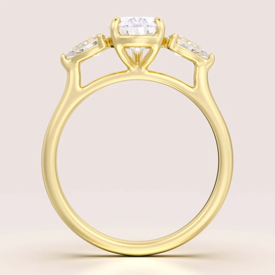 pierscionek-zareczynowy-trinity-amara-moissanit-1-5ct-centralny-szlif-gruszka-front-zolte-zloto-hariets.jpg
