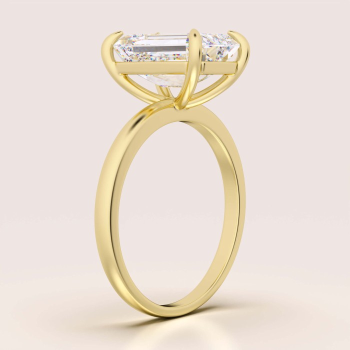 pierscionek-zareczynowy-royal-stones-moissanit-5ct-szlif-szmaragdowy-bok-zolte-zloto-nobilis-hariets.jpg