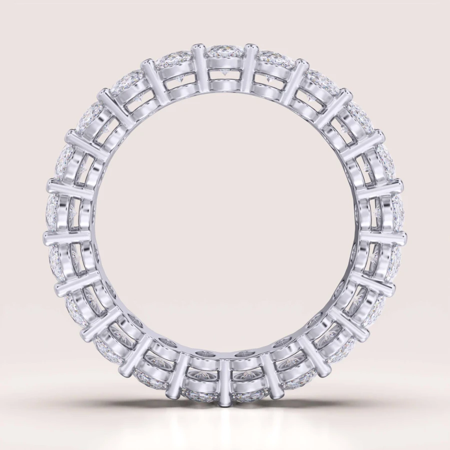 obraczka-eternity-moissanitami-szlif-owalny-front-srebro-hariets.jpg