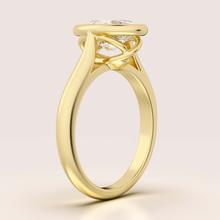 pierscionek-zareczynowy-bezel-moissanit-1-2ct-szlif-owalny-bok-zolte-zloto-amora-hariets.jpg