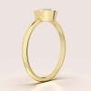 pierscionek-zareczynowy-bezel-moissanit-0-5ct-szlif-owalny-bok-zolte-zloto-pure-hariets.jpg