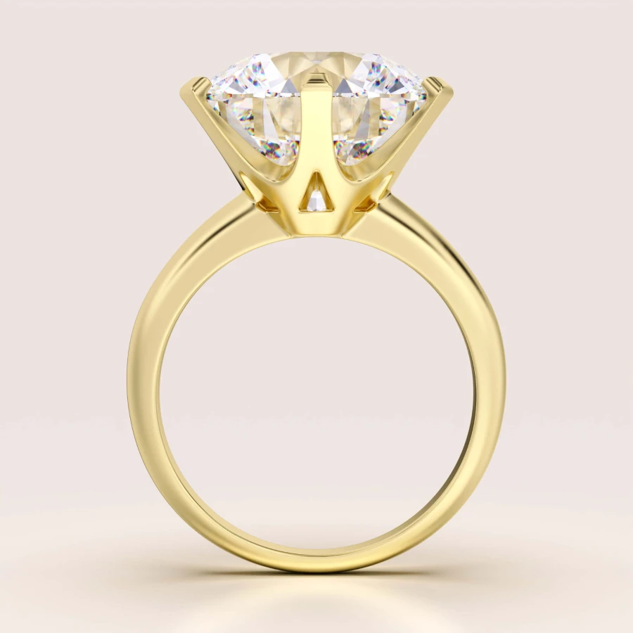 pierscionek-zareczynowy-royal-stones-moissanit-12ct-szlif-brylantowy-front-zolte-zloto-queen-hariets.jpg