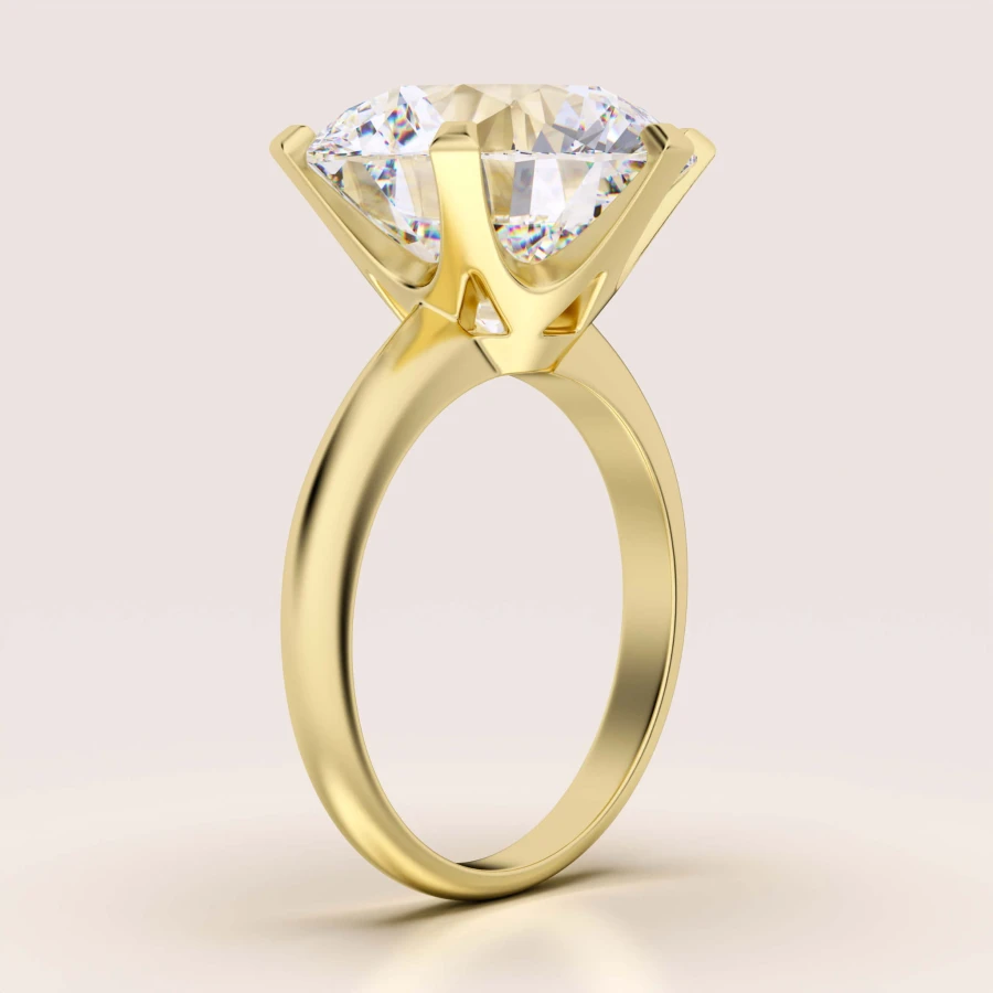 pierscionek-zareczynowy-royal-stones-moissanit-12ct-szlif-brylantowy-bok-zolte-zloto-queen-hariets.jpg