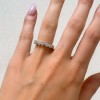 obrączka-eternity-z-moissanitami-3mm-szli-brylantowy-bezel-na-palcu-srebro-hariets.jpg