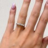 obraczka-z-piecioma-moissanitami-0-5ct-szlif-brylantowy-na-palcu-srebro-bangle-hariets.jpg