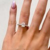 pierscionek-zareczynowy-halo-diament-laboratoryjny-1ct-szlif-radiant-biale-zloto-na-palcu-venice-hariets.jpg