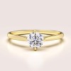 pierscionek-zareczynowy-solitaire-aura-moissanit-0-5ct-szlif-brylatowy-zolte-zloto-hariets.jpg