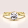 pierscionek-zareczynowy-solitaire-classic-moissanit-1ct-szlif-brylantowy-zolte-zloto-hariets.jpg