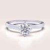pierscionek-zareczynowy-solitaire-bloom-moissanit-0-6ct-szlif-brylantowy-biale-zloto-hariets.jpg