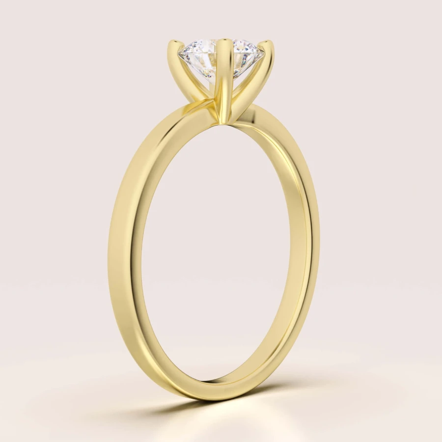 pierscionek-zareczynowy-solitaire-flare-moissanit-0-5ct-szlif-btylantowy-bok-zolte-zloto-hariets.jpg
