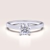pierscionek-zareczynowy-solitaire-flare-moissanit-0-5ct-szlif-btylantowy-biale-zloto-hariets.jpg