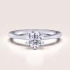 pierscionek-zareczynowy-solitaire-antica-moissanit-0-5ct-szlif-brylantowy-biale-zloto-hariets.jpg