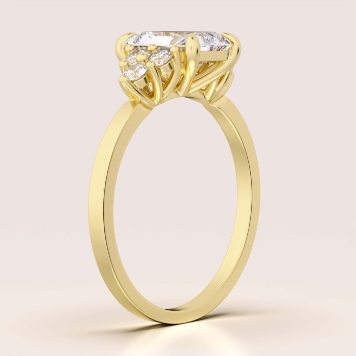 pierscionek-zareczynowy-trinity-moissanit-1ct-szlif-radiant-bok-zolte-zloto-legacy-hariets.jpg