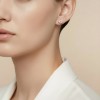 kolczyki-sztyfty-z-rozowym-moissanitem-1ct-srebro-na-modelce-hariets.jpg