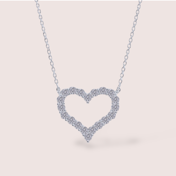 love-naszyjnik-w-ksztalcie-serca-z-moissanitami-srebro-love-hariets.png