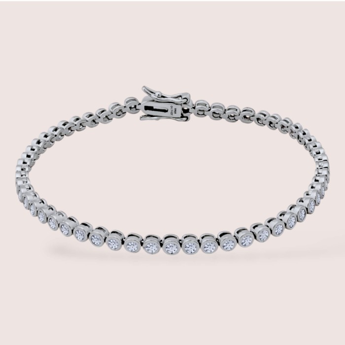 bransoletka-tenisowa-z-moissanitami-2mm-bezel-srebro-hariets.jpg