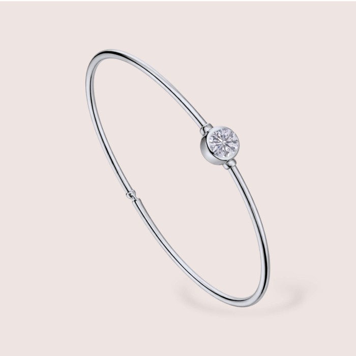 bransoletka-bangle-z-moissanitem-0-5ct-srebro-hariets.jpg