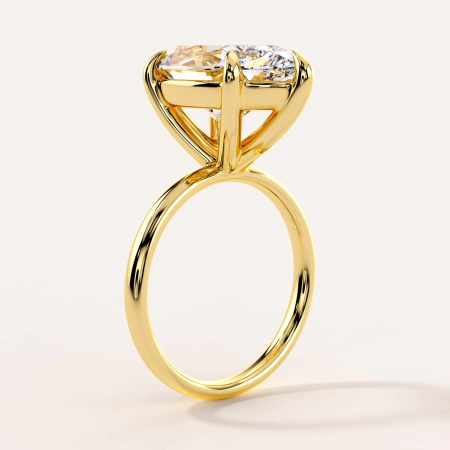 pierscionek-zareczynowy-moissanit-5ct-szlif-markiza-zolte-zloto-bok-royal-stones-imperia-hariets.jpg