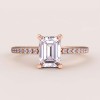 pierscionek-zareczynowy-halo-diament-laboratoryjny-1ct-szlif-szmaragdowy-rozowe-zloto-bok-venice-hariets.JPG