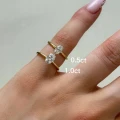 pierscionek-zareczynowy-solitaire-forever-diament-laboratoryjny-szlif-owalny-na-palcu-0_5ct-1ct-porownanie-zolte-zloto-hariets.jpg