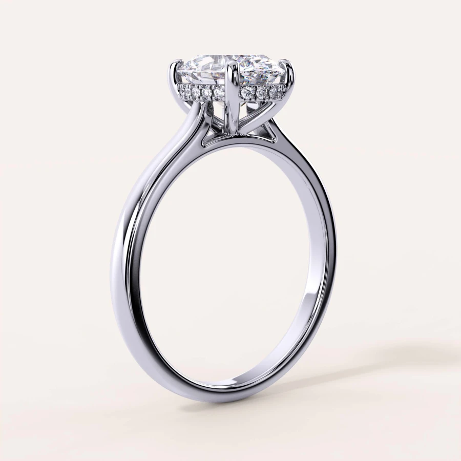 pierscionek-zareczynowy-solitaire-diament-laboratoryjny-2ct-szlif-owalny-hidden-halo-biale-zloto-bok-noelle-hariets.jpg