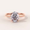 pierscionek-zareczynowy-solitaire-diament-laboratoryjny-2ct-szlif-owalny-hidden-halo-rozowe-zloto-noelle-hariets.jpg