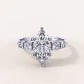 pierscionek-zareczynowy-trinity-diament-laboratoryjny-2ct-szlif-markiza-biale-zloto-olympia-hariets.jpg