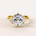 pierscionek-zareczynowy-z-moissanitem-1_5ct-szlif-brylantowy-zolte-zloto-solitaire-dream-hariets.jpg